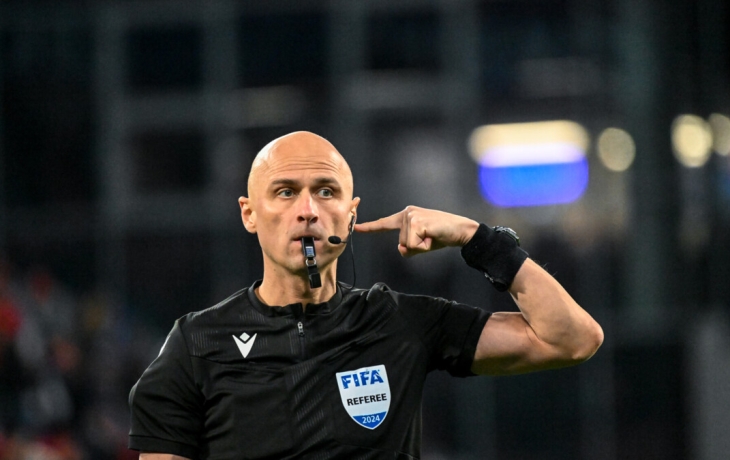 Карасев рассказал о разговоре с Роналду во время работы на матче в Саудовской Аравии Карасев рассказал о разговоре с Роналду во время работы на матче в Саудовской Аравии