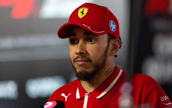 Хэмилтон принес извинения болельщикам &laquo;Феррари&raquo; после квалификации Гран‑при Бахрейна