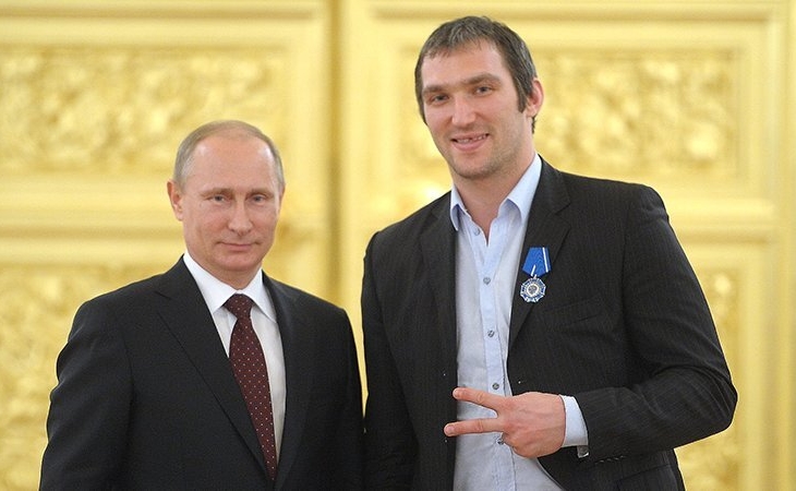 Козлов &mdash; о поддержке Путина Овечкиным: &laquo;В России это не вызывает споров&raquo;