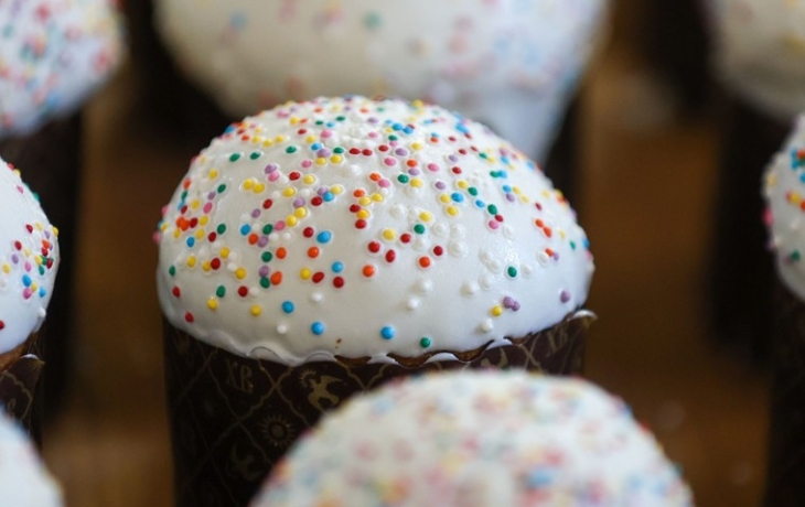 Жительница Ямала нашла гвоздь в купленном пасхальном куличе