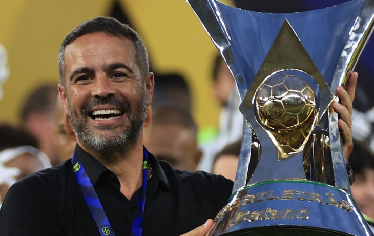 &laquo;Ботафого&raquo; расторг контракт с главным тренером после победы в чемпионате Бразилии и Кубке Либертадорес