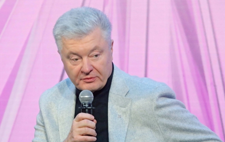 Порошенко резко ответил на решение Киева ввести санкции против него