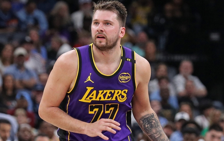 &laquo;Лейкерс&raquo; обыграли &laquo;Оклахому&raquo; в матче НБА, Дончич набрал 30 очков