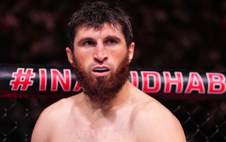 Анкалаев отказался спорить с Перейрой на деньги перед чемпионским боем UFC