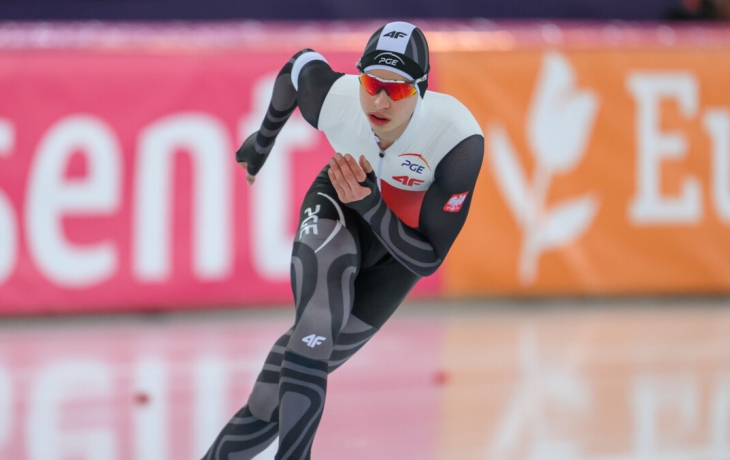 Конькобежец Семирунний завоевал бронзу на ЧМ в Норвегии на дистанции 5000 метров