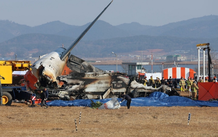 В Южной Корее объявили траур после гибели 179 человек при крушении лайнера В Южной Корее объявили траур после гибели 179 человек при крушении лайнера