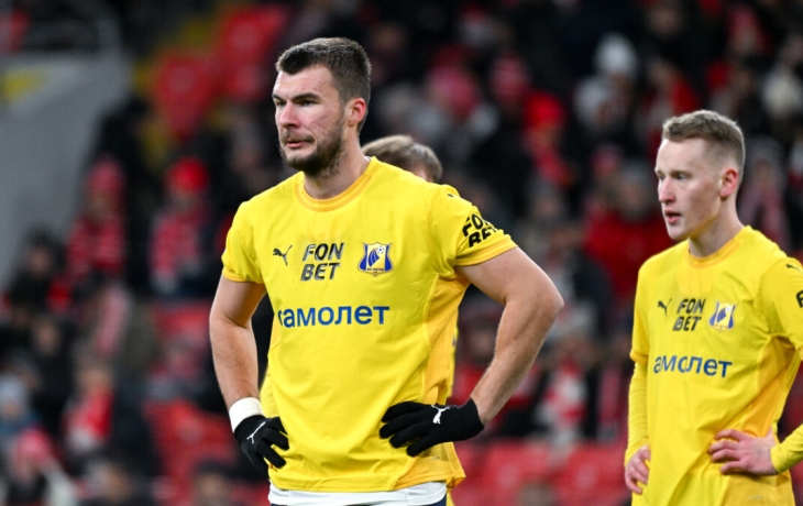 Комличенко — о планах на весеннюю часть чемпионата России: «Получится 10 голов забить — супер. Если 15 — еще лучше» Комличенко — о планах на весеннюю часть чемпионата России: «Получится 10 голов забить — супер. Если 15 — еще лучше»