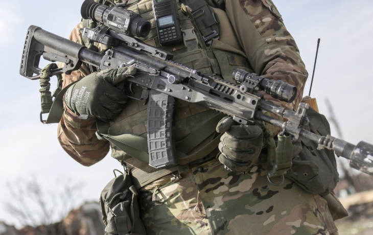 Бойца СВО не пустили в караоке-бар из-за &laquo;запрещенной в ЕС символики&raquo;