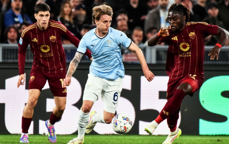 «Рома» сыграла вничью с «Лацио» и до 16 матчей продлила беспроигрышную серию в Серии А «Рома» сыграла вничью с «Лацио» и до 16 матчей продлила беспроигрышную серию в Серии А