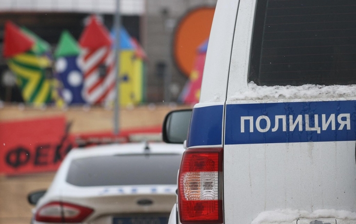 Мужчина подменил дорогие часы на ПВЗ маркетплейса прямо под камерой