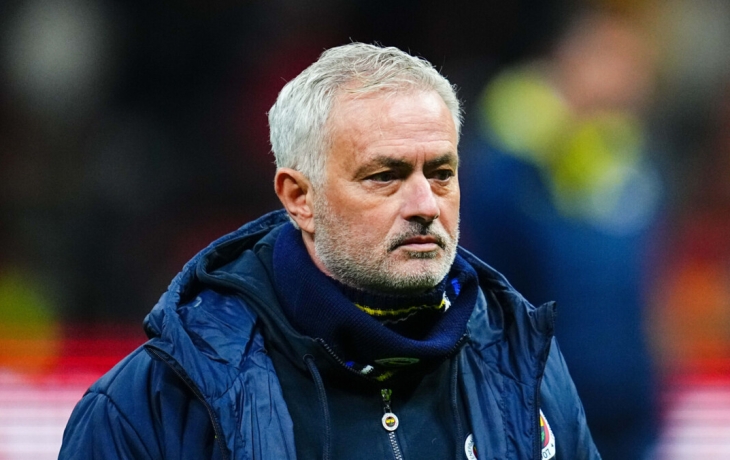 &laquo;Глава дисциплинарного комитета в футболке &laquo;Галатасарая&raquo; отпраздновал мою дисквалификацию&raquo; &mdash; Моуринью