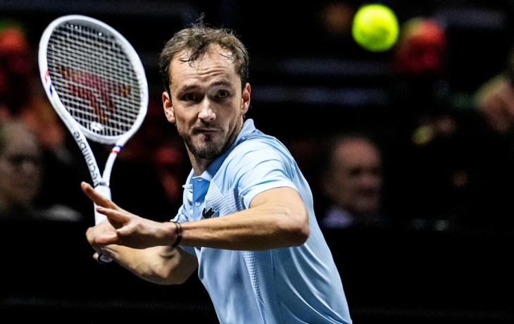 Медведев победил Штруффа и вышел в полуфинал теннисного турнира в Марселе Медведев победил Штруффа и вышел в полуфинал теннисного турнира в Марселе