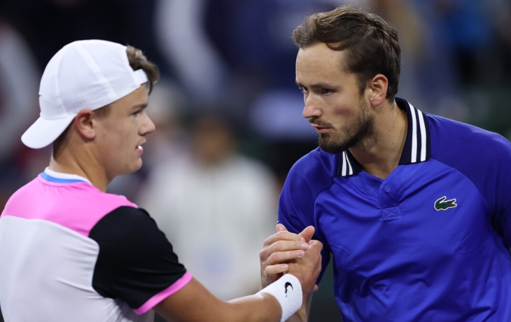 Руне перед матчем против Медведева запустил благотворительный аукцион