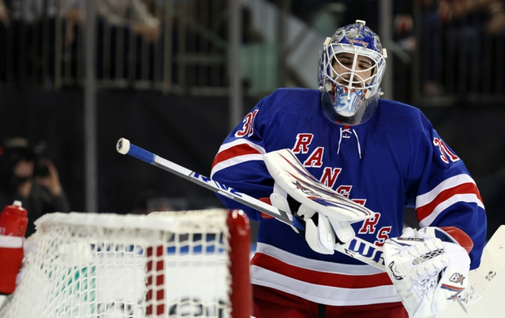 Шестеркин и Кочетков попали в список лучших вратарей недели НХЛ Шестеркин и Кочетков попали в список лучших вратарей недели НХЛ
