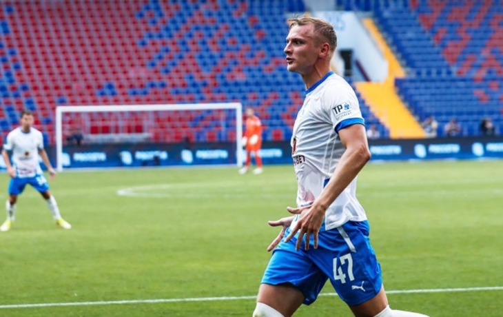 &laquo;За лишний вес штрафы, приходится себя контролировать&raquo; &mdash; футболист &laquo;Факела&raquo; о том, как тренироваться в Турции при системе &laquo;все включено&raquo;