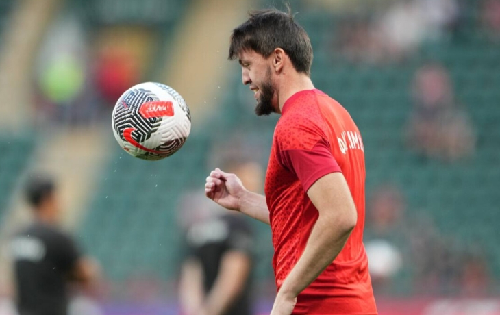 Мирзов: «Будь мне на 10 лет меньше, я бы стремился уехать играть в Европу, но сейчас нет желания» Мирзов: «Будь мне на 10 лет меньше, я бы стремился уехать играть в Европу, но сейчас нет желания»