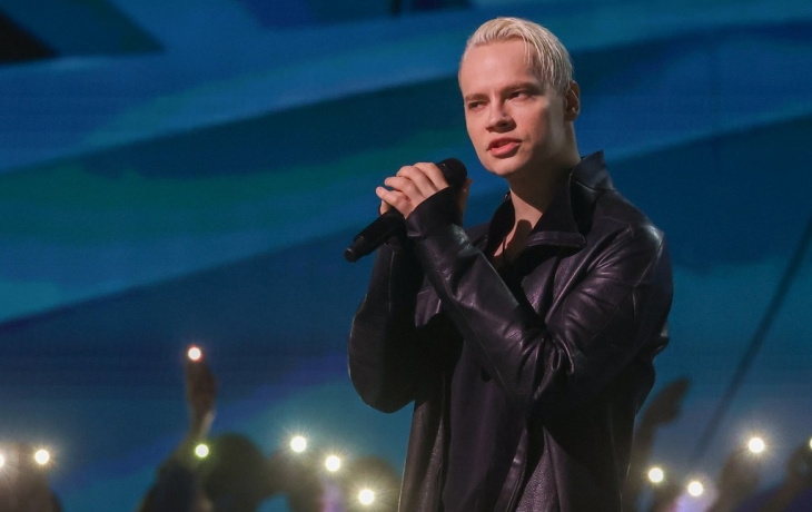 Киевская полиция разыскивает слушавших SHAMAN на улице молодых людей