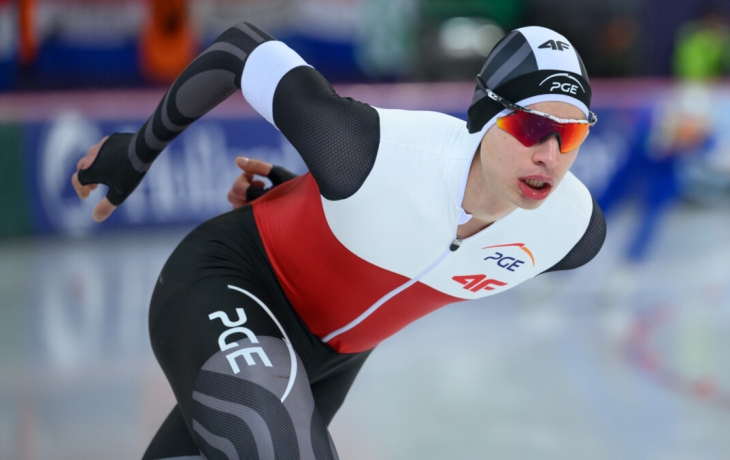 Захаров о бронзе конькобежца Семируннего на ЧМ: &laquo;Рад за его достижения&raquo;