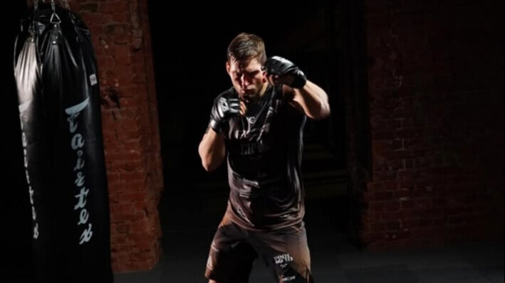 Корнилов нокаутировал Вахаева, Мамадалиев досрочно победил Слипенко на турнире ACA