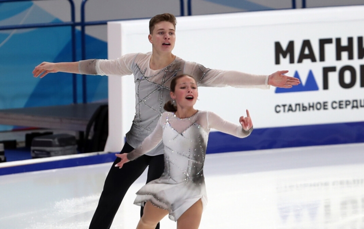 Щербинина и Петров лидируют в соревнованиях пар после короткой программы на юниорском первенстве России Щербинина и Петров лидируют в соревнованиях пар после короткой программы на юниорском первенстве России