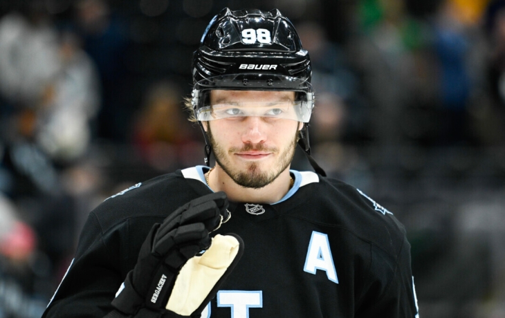 &laquo;Есть многие личные факторы, которые нам даже недоступны&raquo;. Плющев &mdash; о форме Сергачева в &laquo;Юте&raquo;