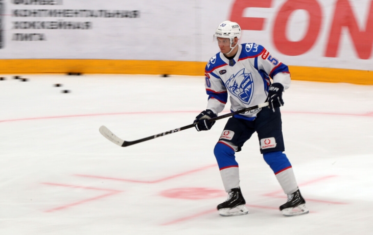 Хоккеист Юртайкин продлил контракт с &laquo;Ладой&raquo; на один сезон