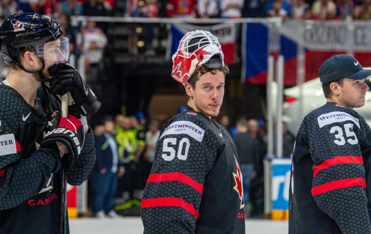 Нападающий сборной Канады призвал болельщиков не освистывать американский гимн Нападающий сборной Канады призвал болельщиков не освистывать американский гимн