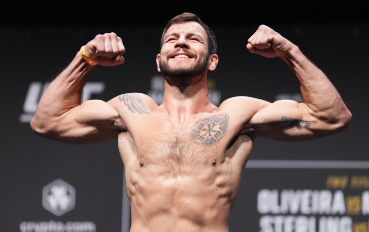 Менеджер Крылова поддержал решение бойца выходить на поединки под российским флагом