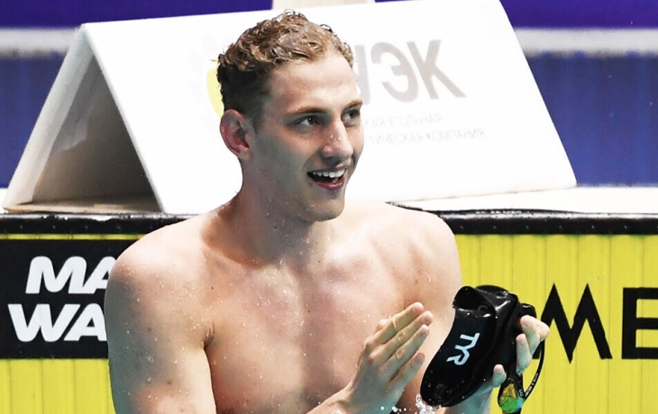 Бородин выиграл золото на дистанции 400 метров комплексом на ЧМ по плаванию на короткой воде в Будапеште Бородин выиграл золото на дистанции 400 метров комплексом на ЧМ по плаванию на короткой воде в Будапеште