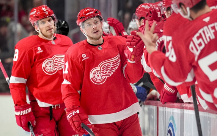 &laquo;Детройт&raquo; обыграл &laquo;Даллас&raquo; в матче НХЛ, Тарасенко и Дадонов забили голы