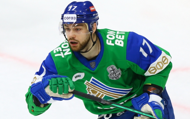 &laquo;Салават Юлаев&raquo; продлил контракт с форвардом Кузьминым, пропустившим сезон из‑за компрессионного перелома позвонка