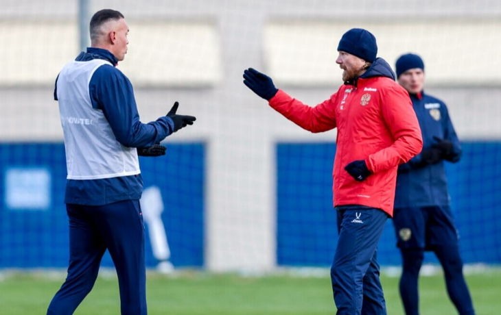 Пресс‑служба сборной России опубликовала видео первой тренировки Дзюбы после возвращения в команду