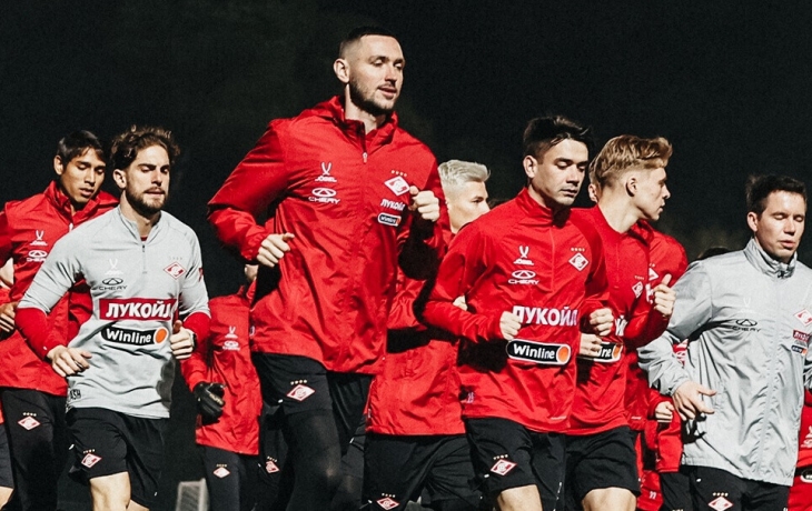 В &laquo;Спартаке&raquo; назвали большие нагрузки неотъемлемой частью сборов