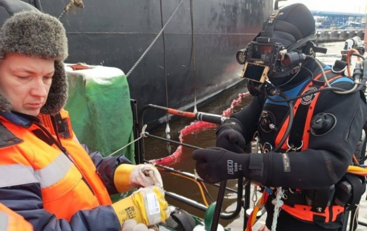 Танкер Koala очистили от мазута и отправили в ремонт