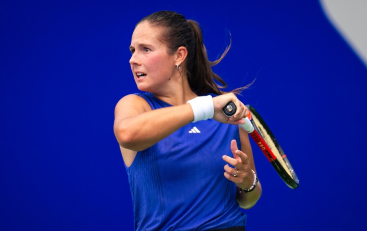 Касаткина победила австралийку Джонс и вышла в четвертьфинал турнира WTA в Аделаиде