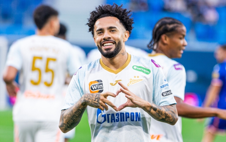 Клаудиньо попрощался с «Зенитом» Клаудиньо попрощался с «Зенитом»