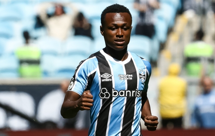 В &laquo;Гремио&raquo; заявили, что &laquo;Краснодар&raquo; не делал предложений по трансферу Фернандеса