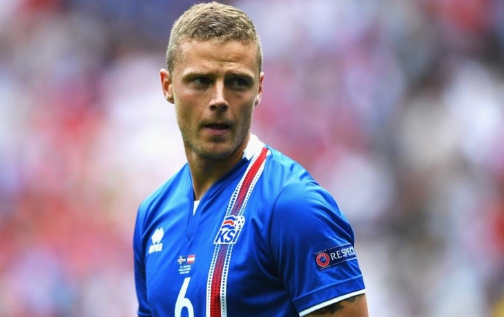 Сигурдссон назвал главных конкурентов «Краснодара» в борьбе за чемпионство в РПЛ Сигурдссон назвал главных конкурентов «Краснодара» в борьбе за чемпионство в РПЛ