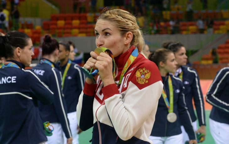 Чемпионка ОИ по гандболу Бобровникова рассказала, что ей помогло победить рак