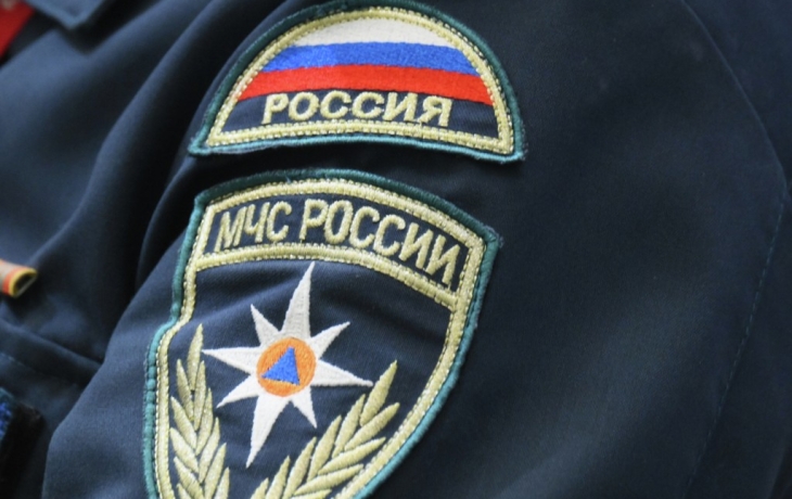 В Дагестане автомобиль с несколькими пассажирами оказался в канале В Дагестане автомобиль с несколькими пассажирами оказался в канале