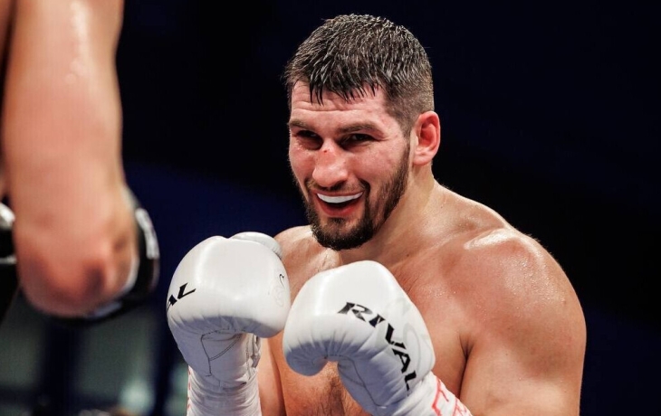 Алексей Папин: «У Харди очень тяжелый удар, он ими сносит» Алексей Папин: «У Харди очень тяжелый удар, он ими сносит»