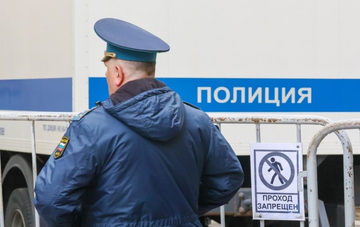 Полиция ликвидировала подпольный водочный цех в Ленобласти