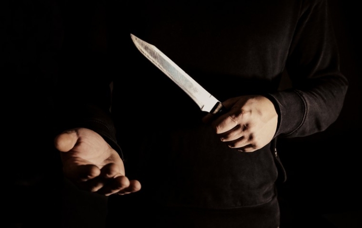 Мужчина с ножом ворвался в школу в российском городе