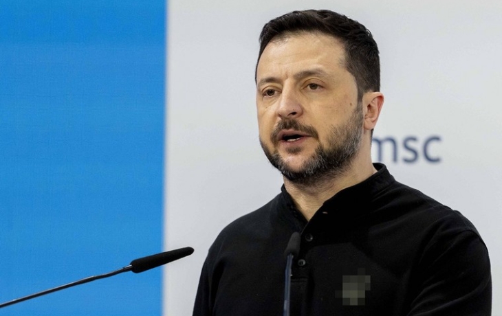 В Раде придумали Зеленскому новую фамилию для жизни за границей