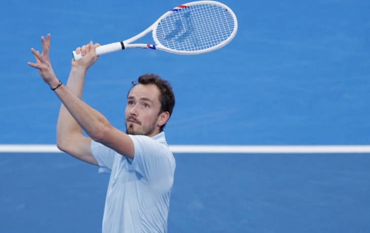 Медведев и Анисимова проиграли на старте выставочного теннисного турнира в миксте Медведев и Анисимова проиграли на старте выставочного теннисного турнира в миксте