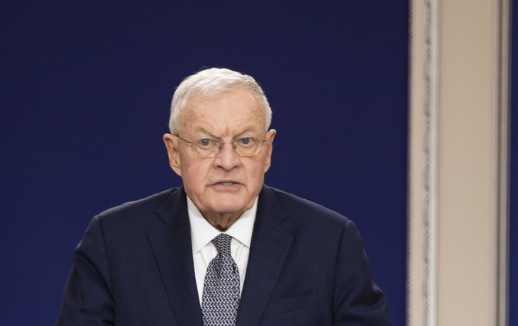 Зеленский упрекнул Келлога за возраст после слов о выборах на Украине