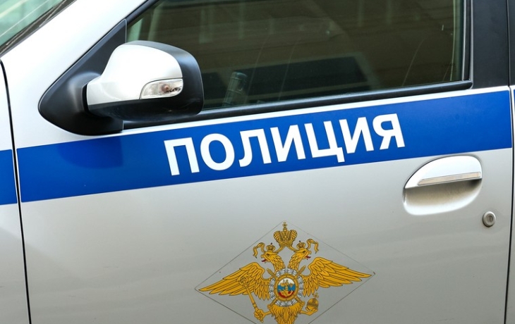 В Приморье первоклассник хватал учительницу за шею и угрожал арбалетом В Приморье первоклассник хватал учительницу за шею и угрожал арбалетом