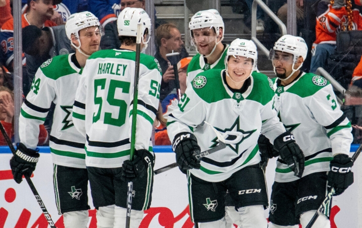Хет‑трик Робертсона принес &laquo;Далласу&raquo; победу над &laquo;Эдмонтоном&raquo; в матче НХЛ