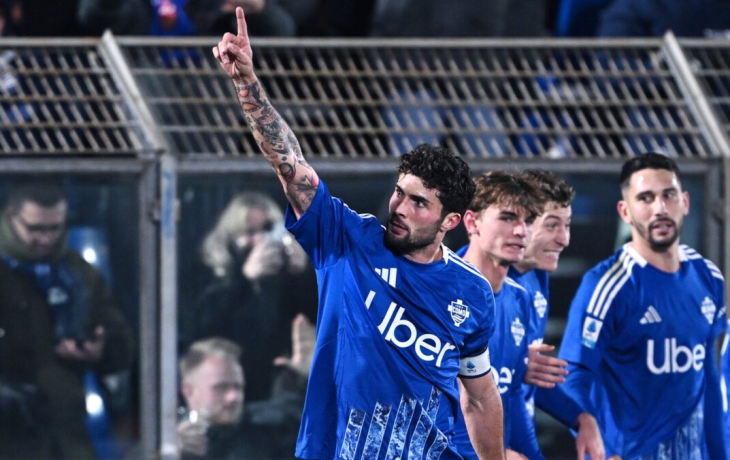 Гол и передача Кутроне помогли &laquo;Комо&raquo; обыграть &laquo;Лечче&raquo; в матче чемпионата Италии