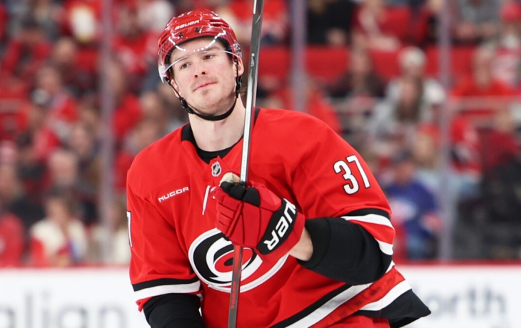 Свечников вернулся в состав &laquo;Каролины&raquo; после травмы верхней части тела